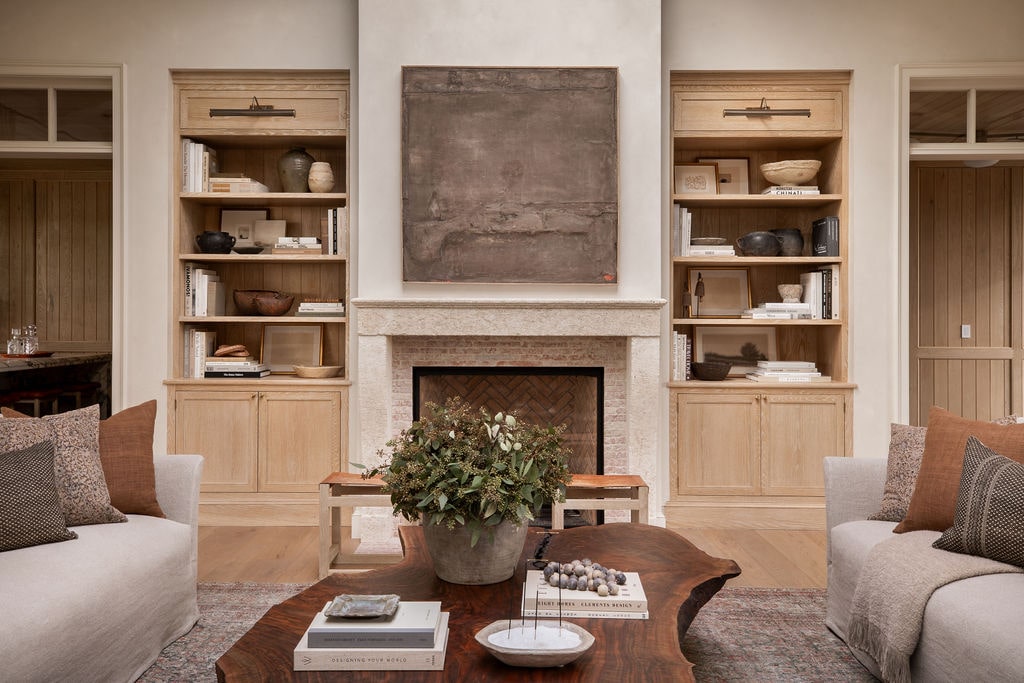 how to style living room shelves
